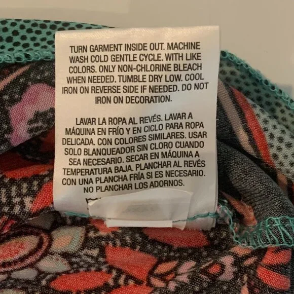 Beautiful EUC Covington Women's V-Neck Short Sleeve Top Size Medium Multicolored - Picture 9 of 12